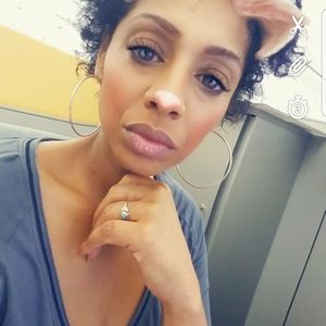 Meet your Posher, Nini